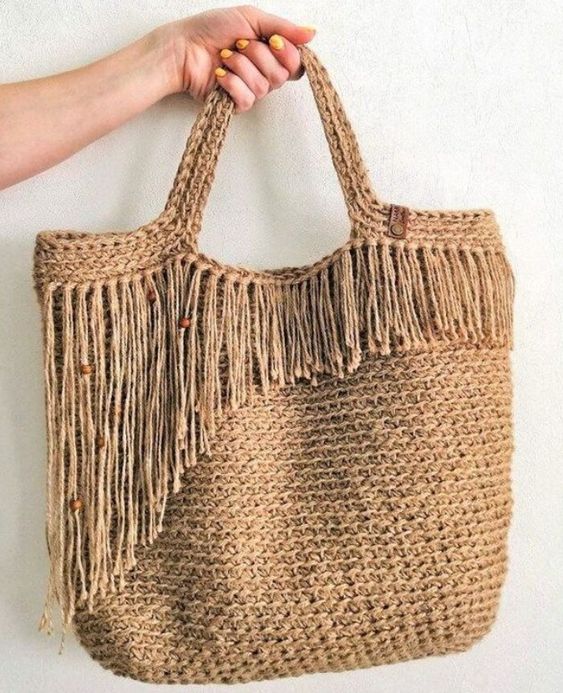 Sürdürülebilir moda anlayışına uygun yapısı, dayanıklılığı ve estetik duruşu ile dikkat çeken Zara örgü çantalar, üstelik doğal ve organik malzemelerle üretilerek çevreye duyarlı tüketicilere de hitap ediyor. Dahası, bu özellikler sayesinde stil sahibi olmanın yanı sıra çevreye olan katkınız da artıyor.






Zara Örgü Çanta Modelleri (1)
